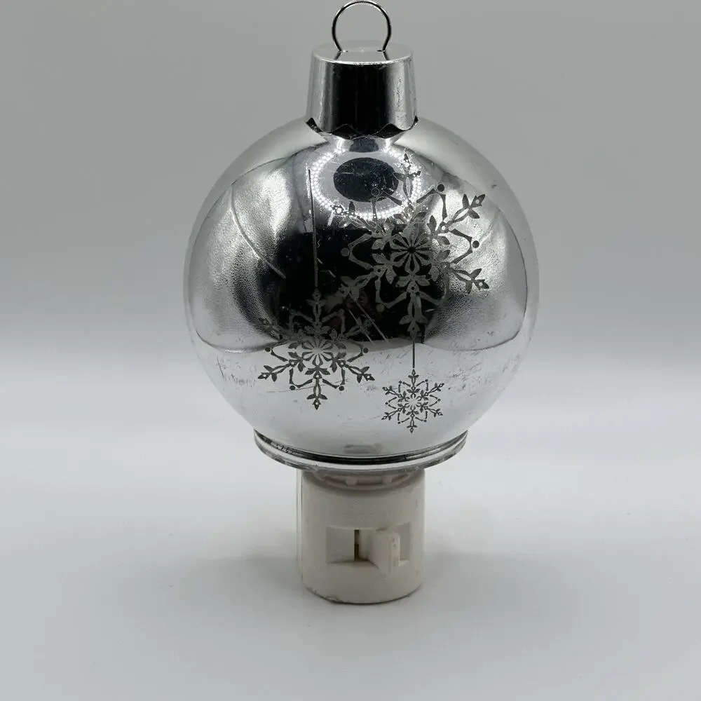 Vintage Silver Snowflake Ornament Plug-In Night Light, Indoor Switch, 1 Light